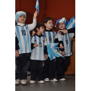 Los más pequeños celebraron el DIA DE LA BANDERA